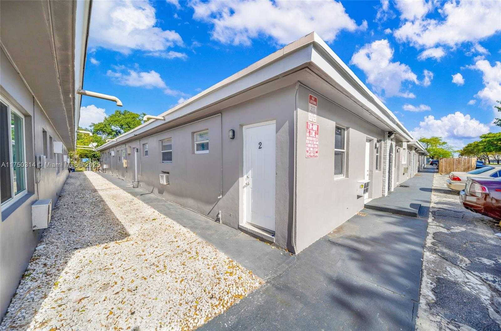 Small Image of 1331 Sharazad Blvd, Opa-locka, FL 33054, USA Number 4