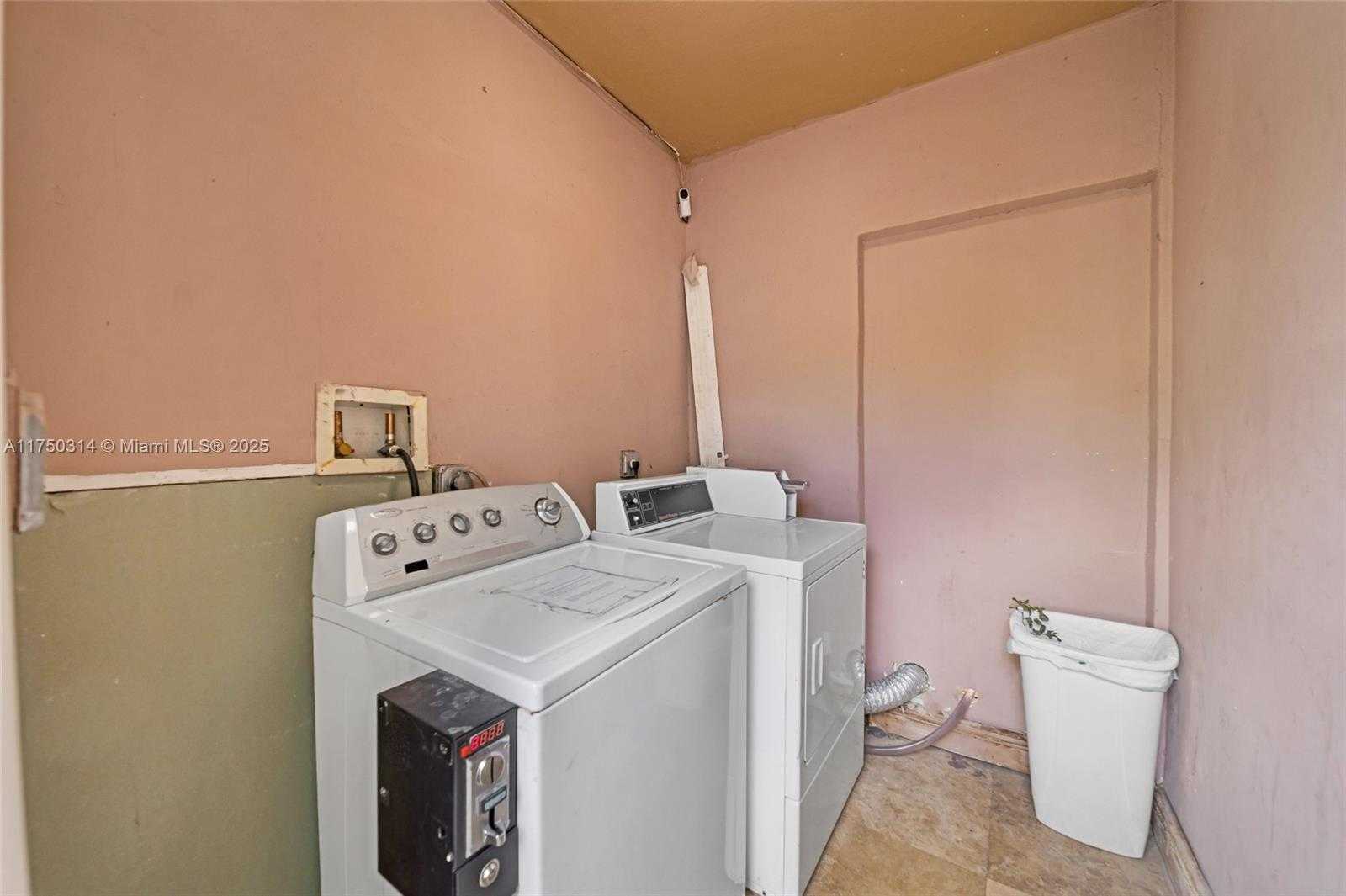 Small Image of 1331 Sharazad Blvd, Opa-locka, FL 33054, USA Number 40