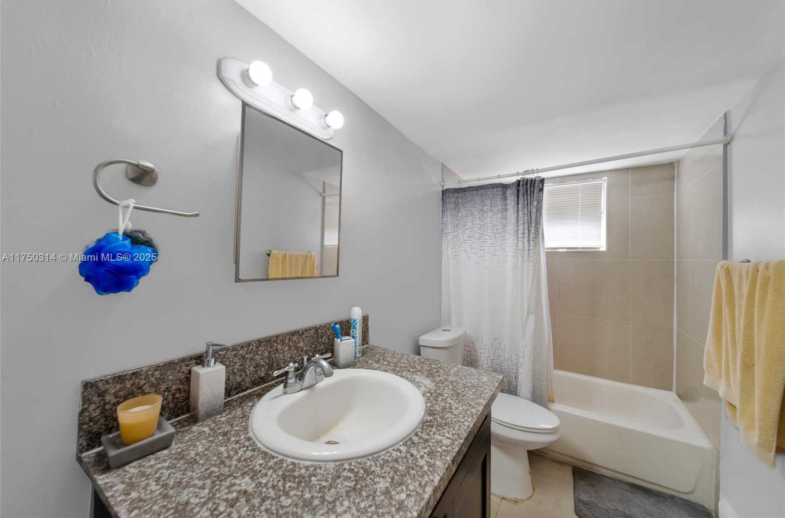 Small Image of 1331 Sharazad Blvd, Opa-locka, FL 33054, USA Number 67