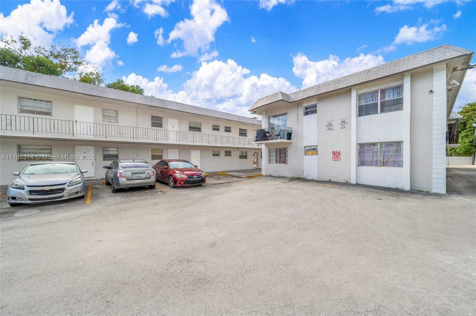 Small Image of 1331 Sharazad Blvd, Opa-locka, FL 33054, USA Number 72