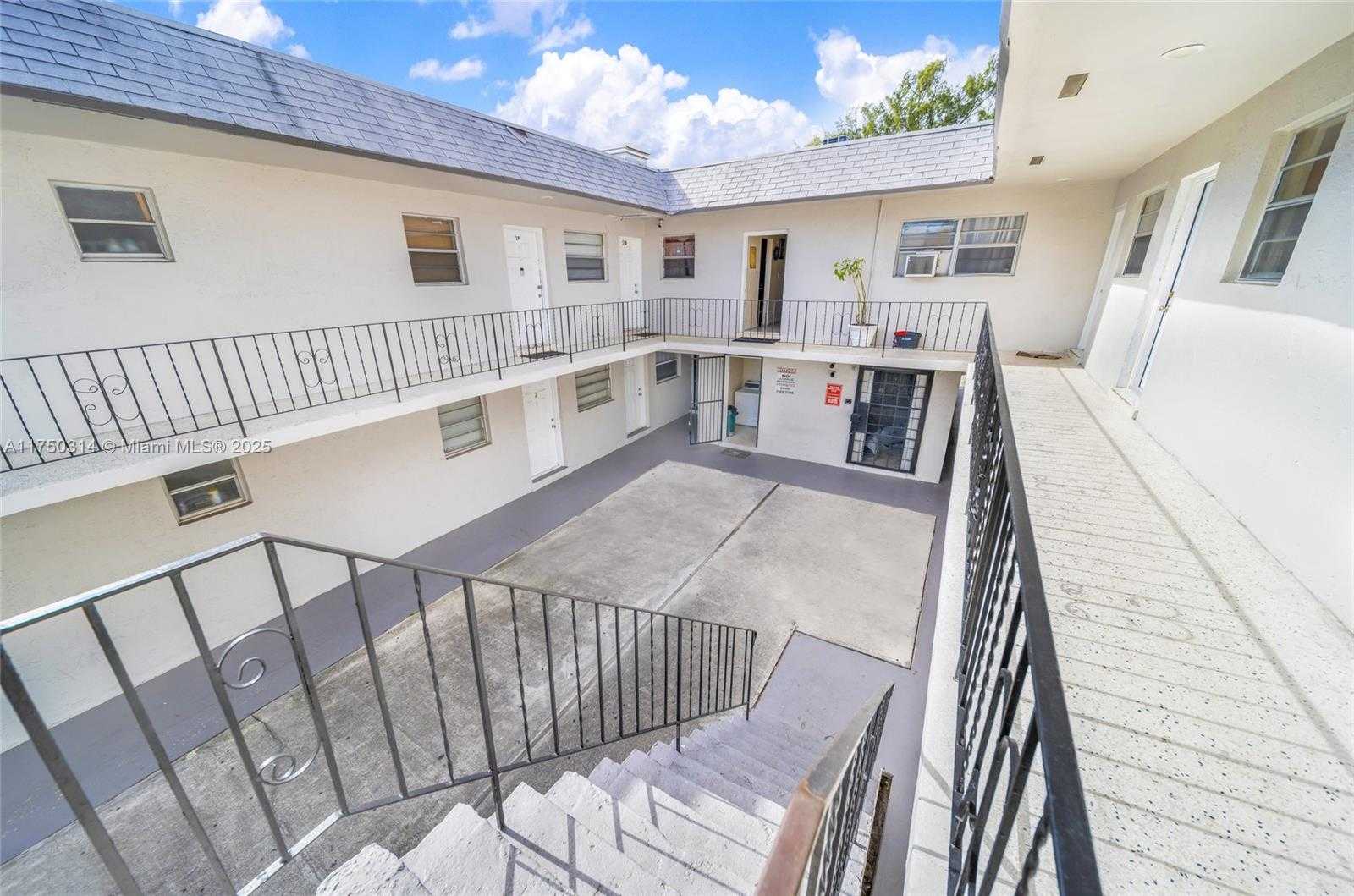 Small Image of 1331 Sharazad Blvd, Opa-locka, FL 33054, USA Number 74
