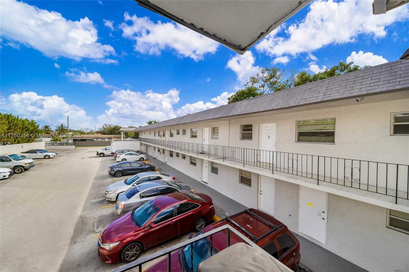 Small Image of 1331 Sharazad Blvd, Opa-locka, FL 33054, USA Number 76