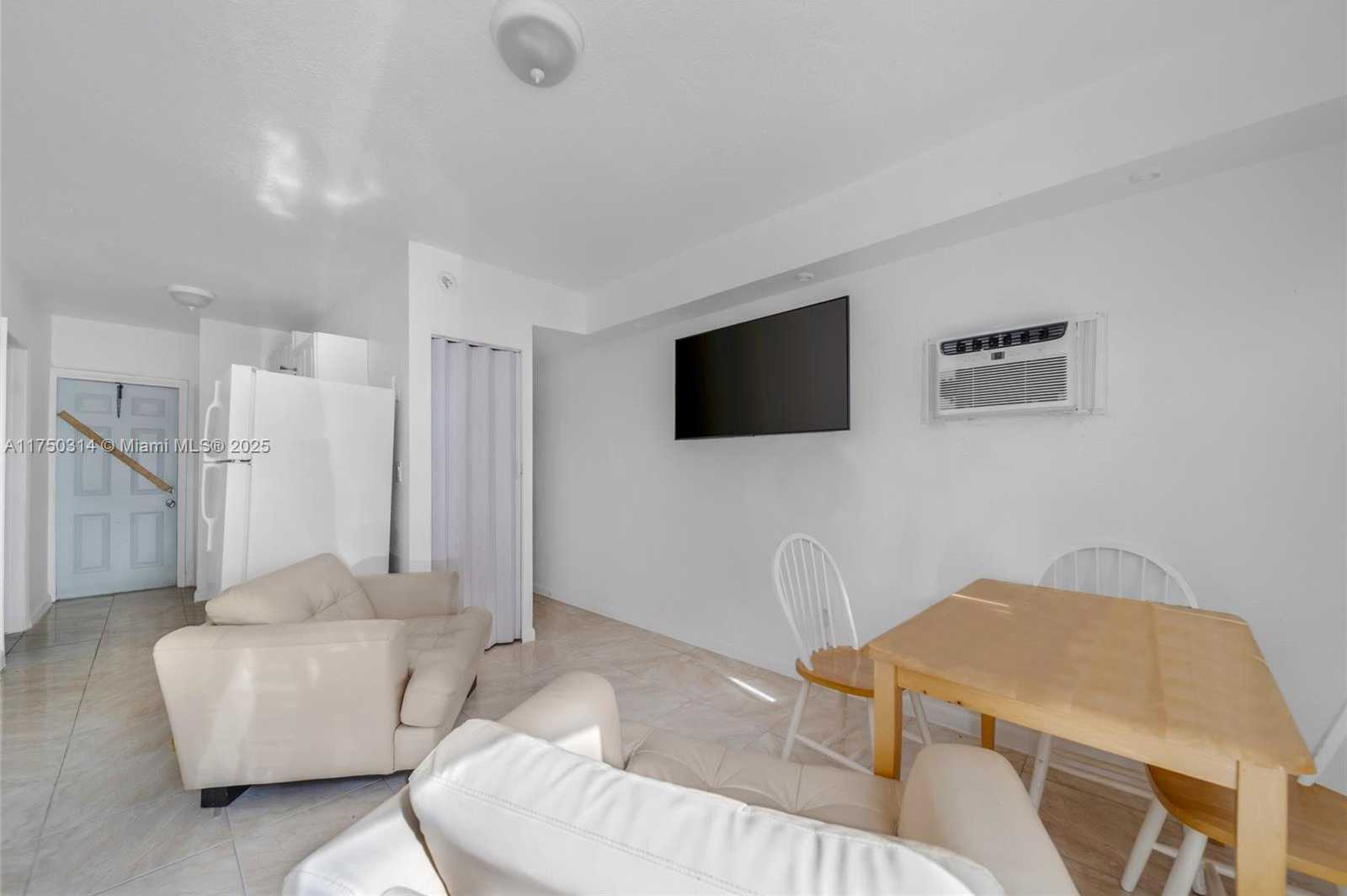 Small Image of 1331 Sharazad Blvd, Opa-locka, FL 33054, USA Number 9