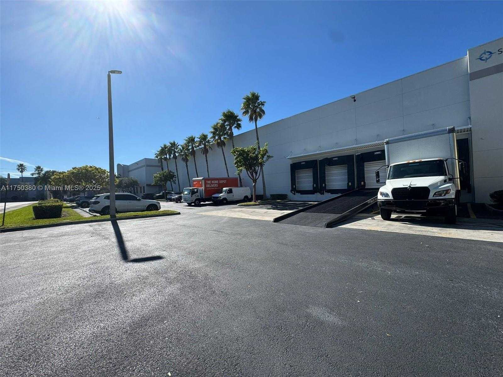 Small Image of 3450 NORTH WEST 115TH AVE, Doral Number 16