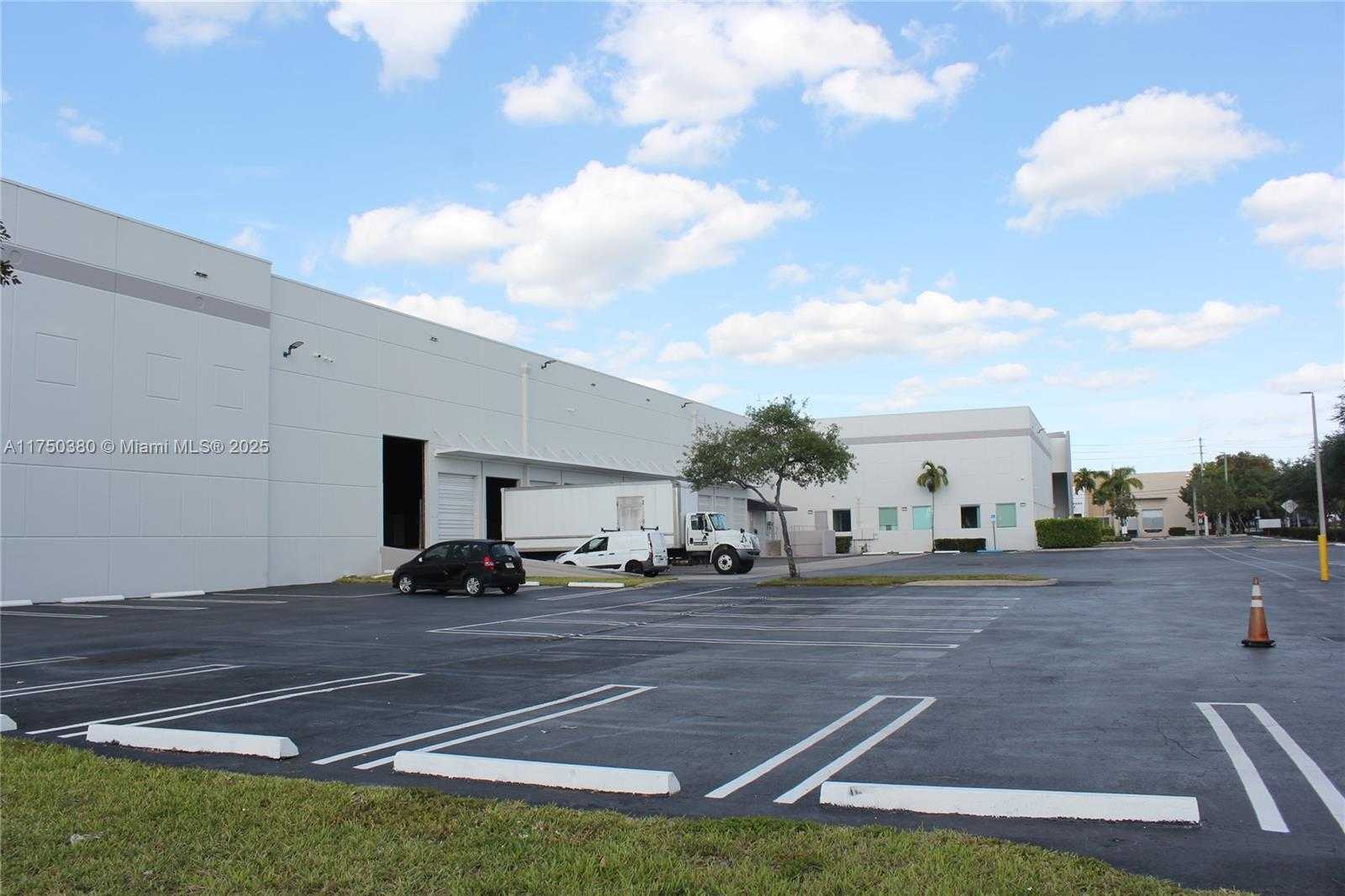 Small Image of 3450 NORTH WEST 115TH AVE, Doral Number 2