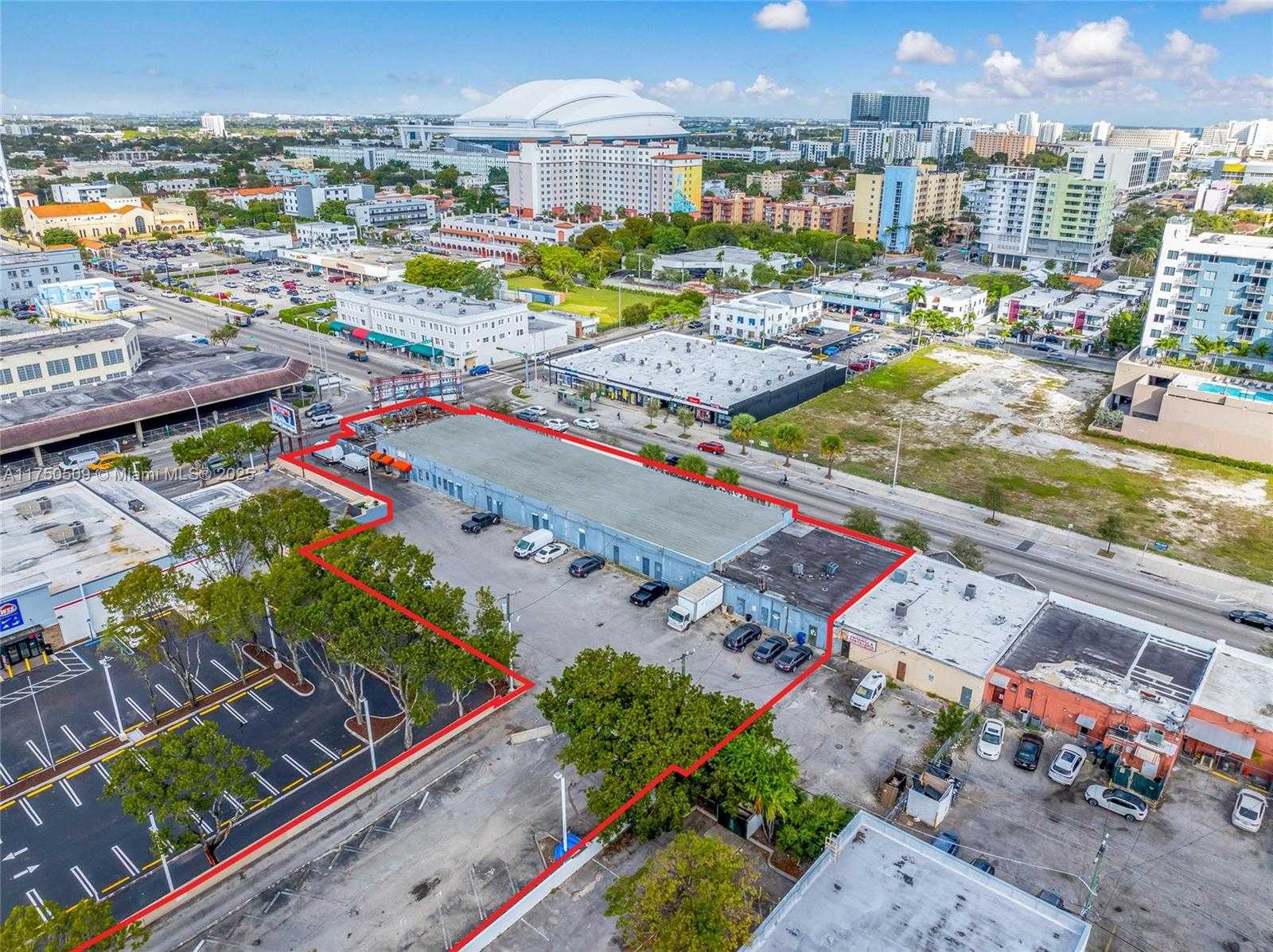 Small Image of 1164 WEST FLAGLER ST, Miami Number 15