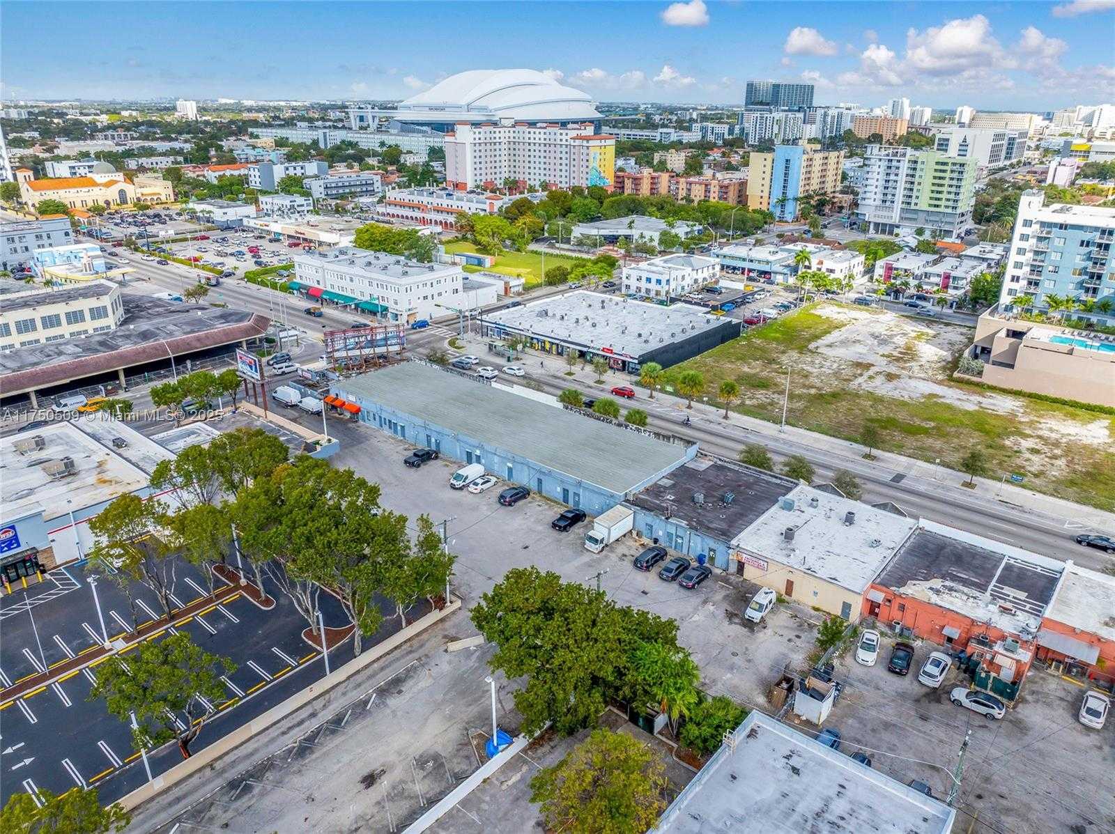 Small Image of 1164 WEST FLAGLER ST, Miami Number 16