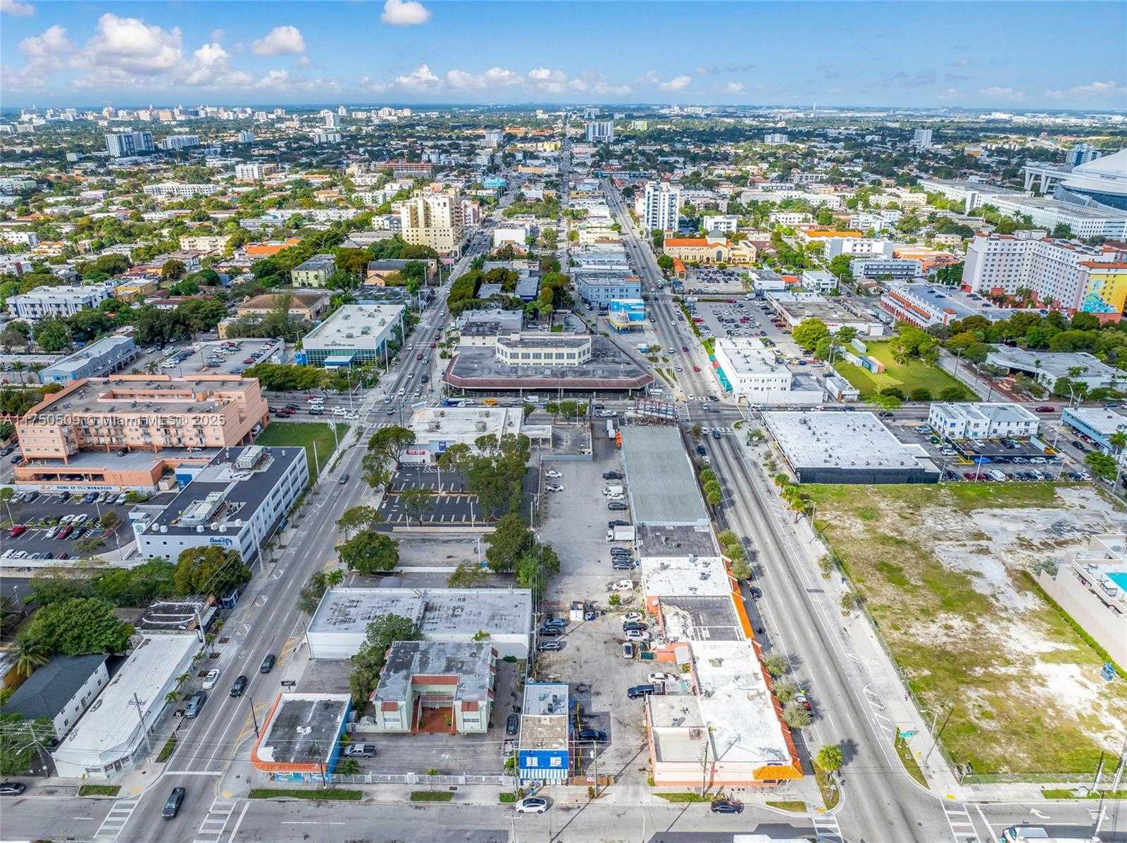 Small Image of 1164 WEST FLAGLER ST, Miami Number 21