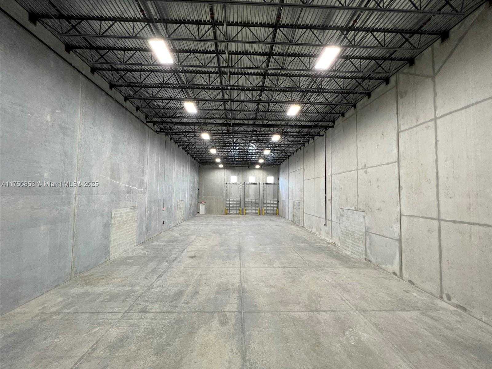 Small Image of 8565 WEST 44TH AVE #102, Hialeah Number 16