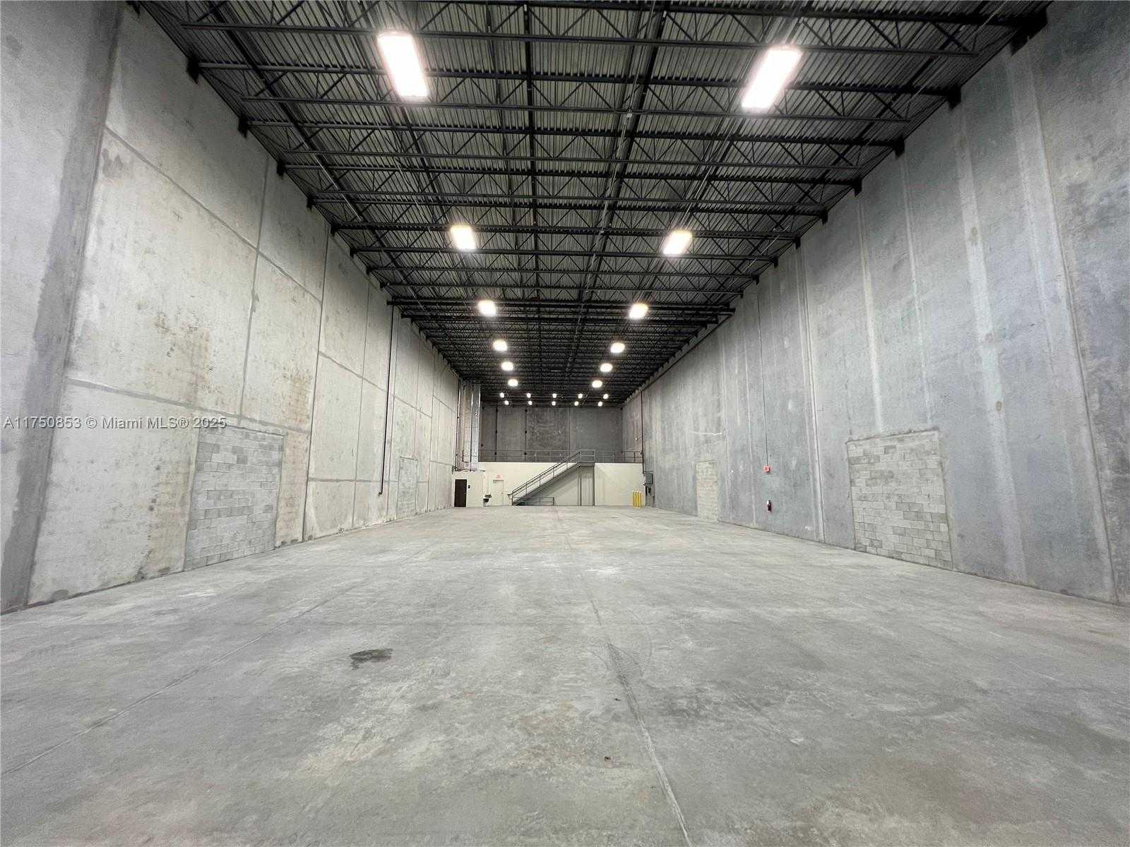 Small Image of 8565 WEST 44TH AVE #102, Hialeah Number 18