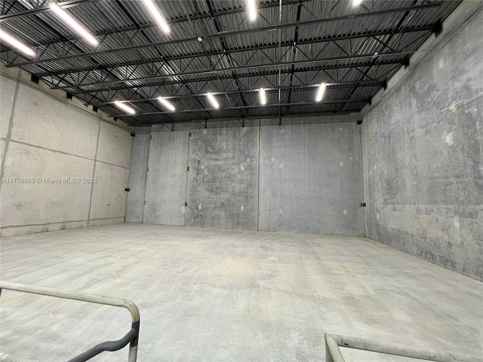 Small Image of 8565 WEST 44TH AVE #102, Hialeah Number 21