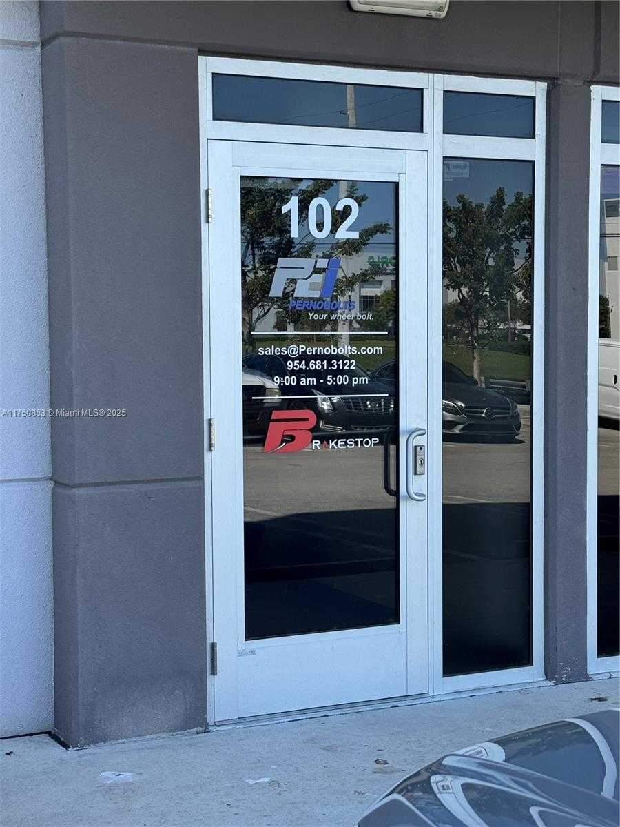 Small Image of 8565 WEST 44TH AVE #102, Hialeah Number 9
