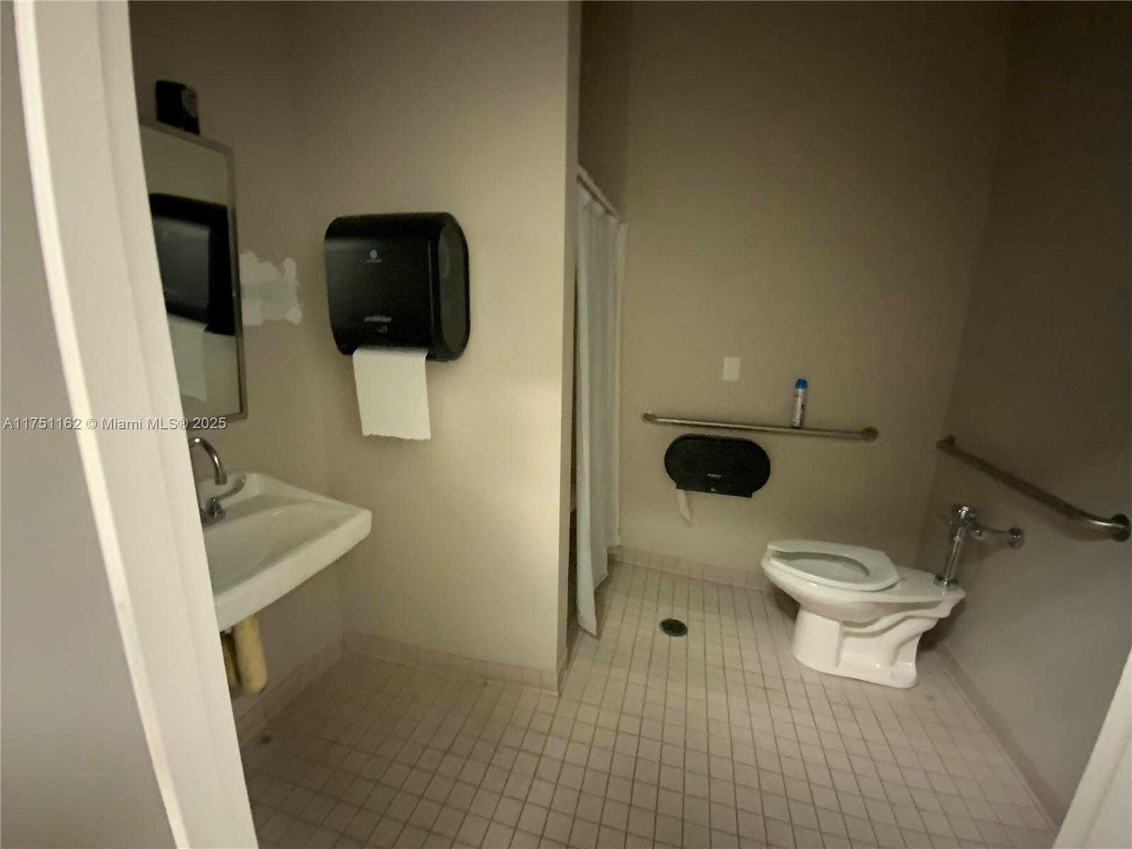 Small Image of 12731 NEW BRITTANY BLVD, Fort Myers Number 20