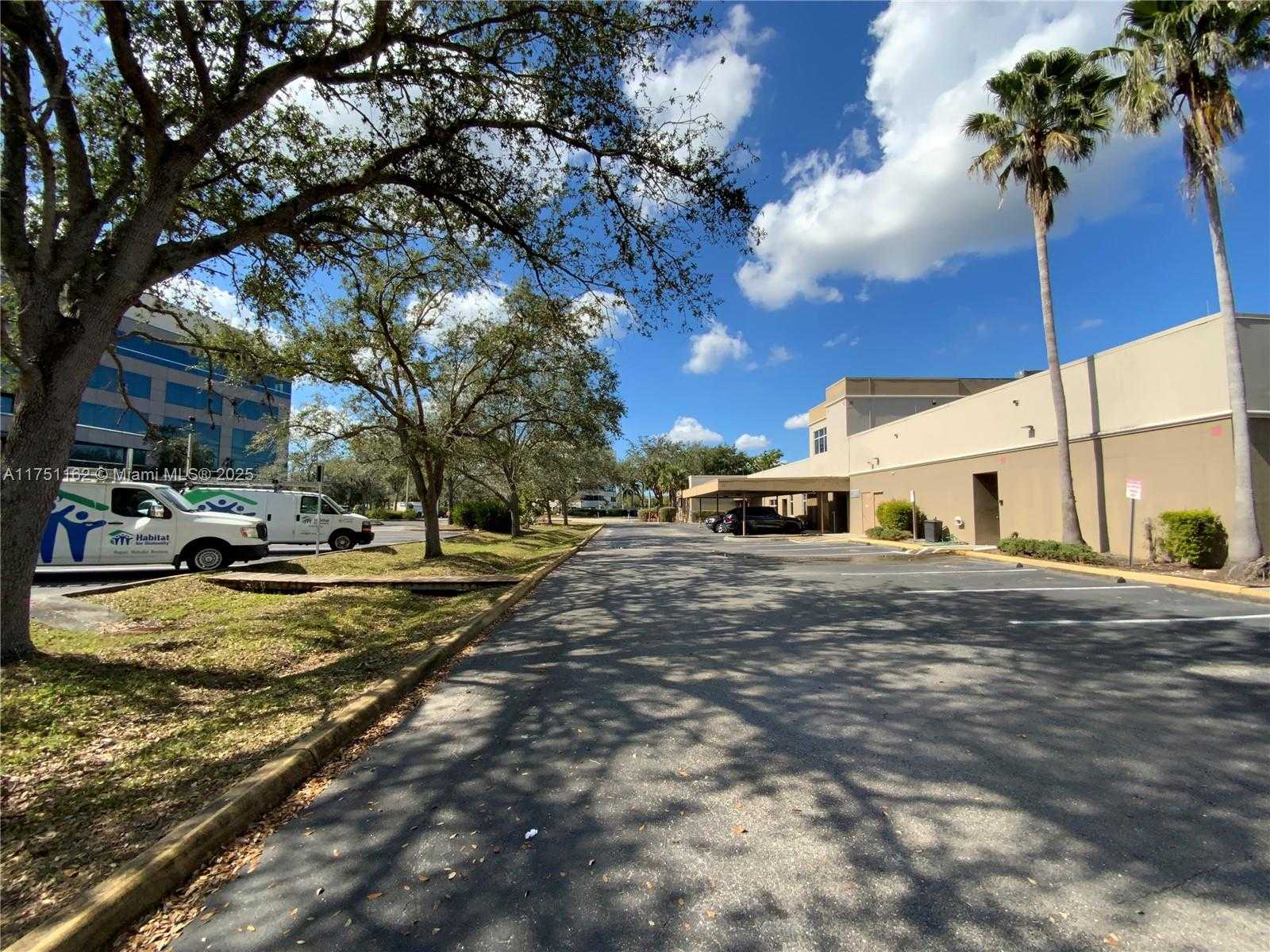 Small Image of 12731 NEW BRITTANY BLVD, Fort Myers Number 8