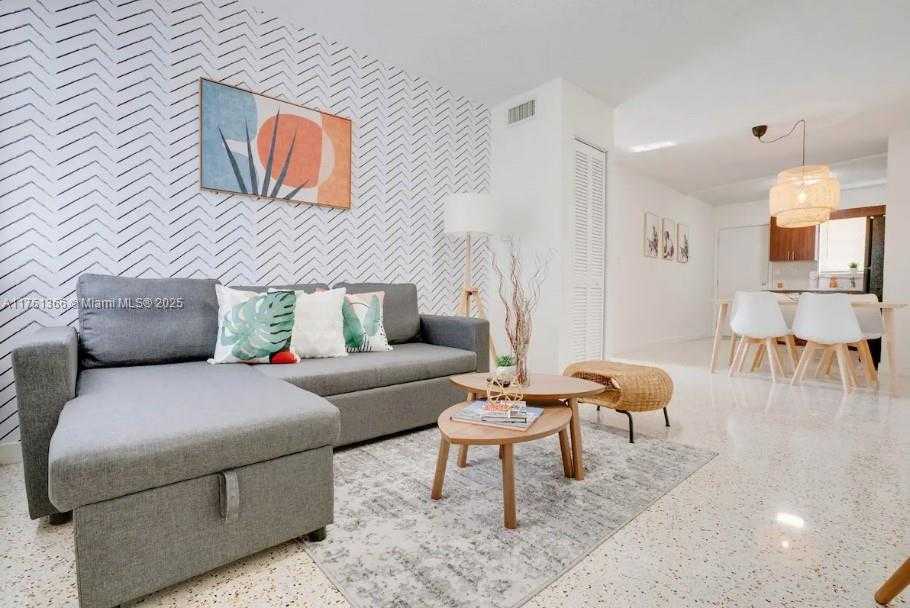 Small Image of 1645 SOUTH WEST 7TH ST, Miami Number 5