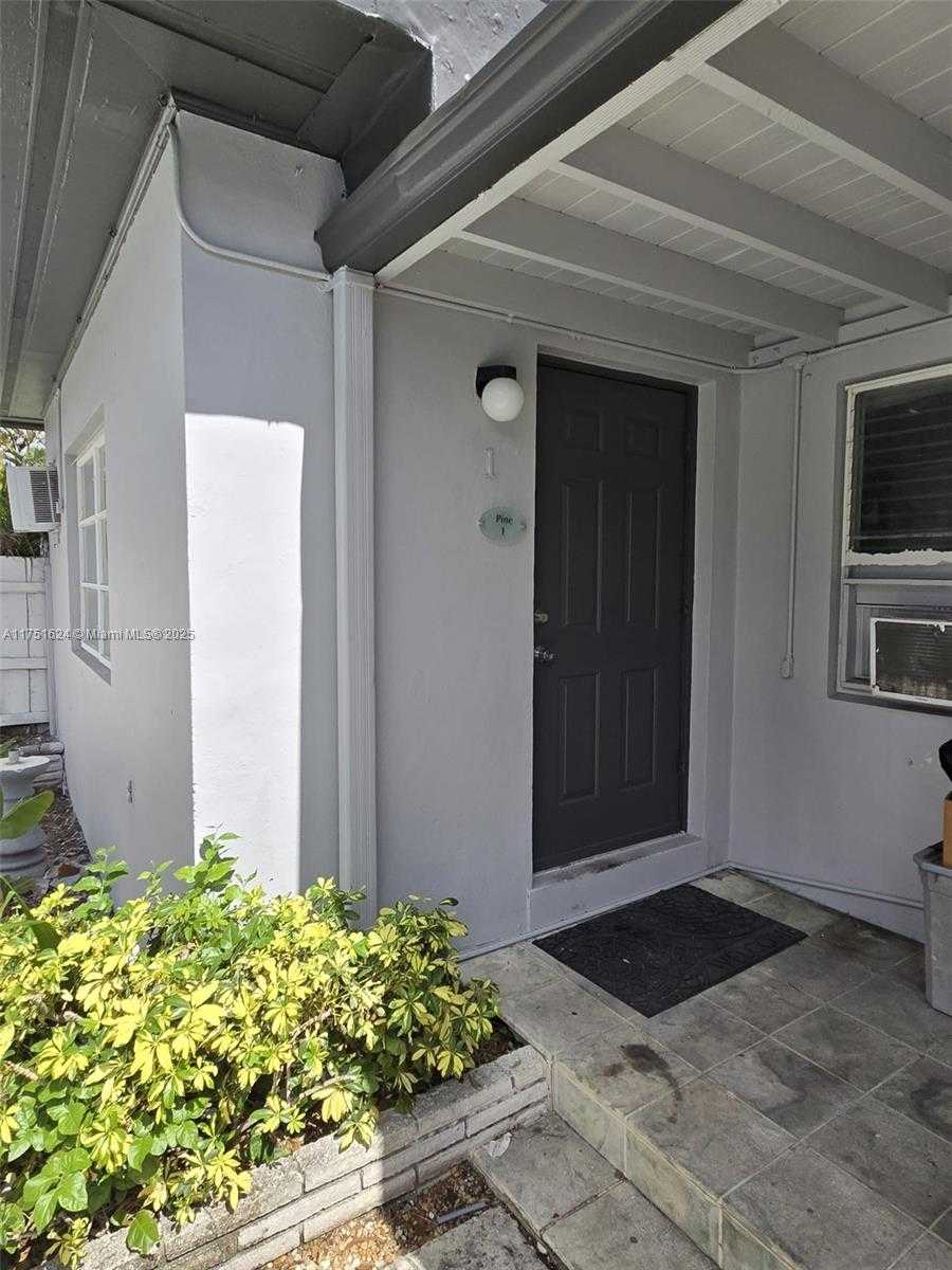 Small Image of 250 SOUTH EAST PARK ST #1-6, Dania Beach Number 13