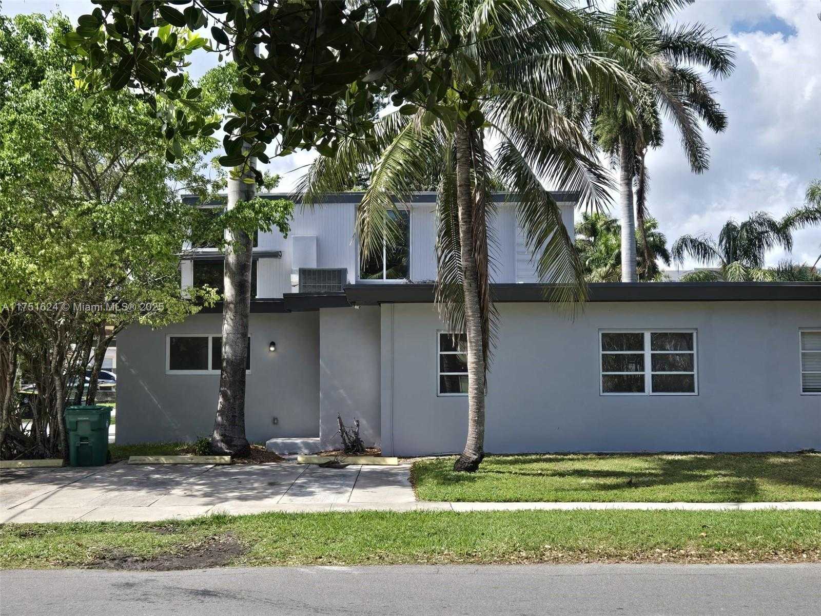 Small Image of 250 SOUTH EAST PARK ST #1-6, Dania Beach Number 3