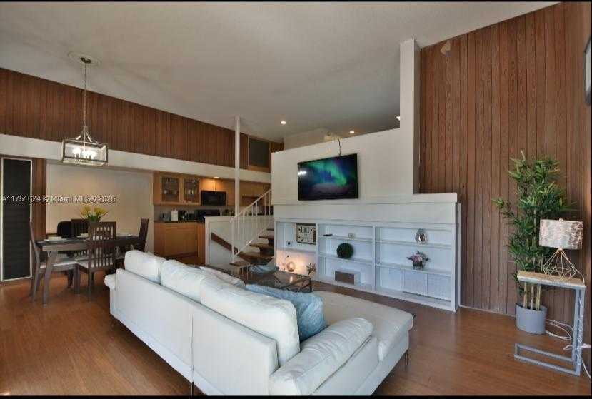 Small Image of 250 SOUTH EAST PARK ST #1-6, Dania Beach Number 36