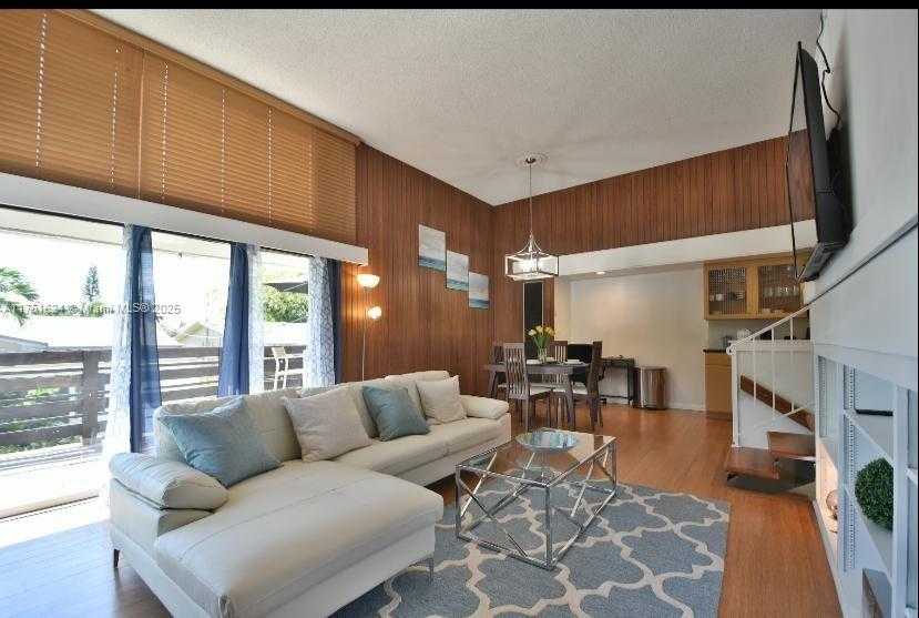 Small Image of 250 SOUTH EAST PARK ST #1-6, Dania Beach Number 37
