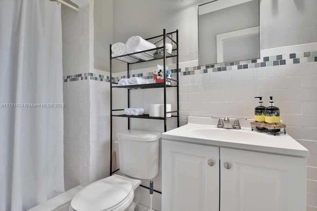 Small Image of 250 SOUTH EAST PARK ST #1-6, Dania Beach Number 44