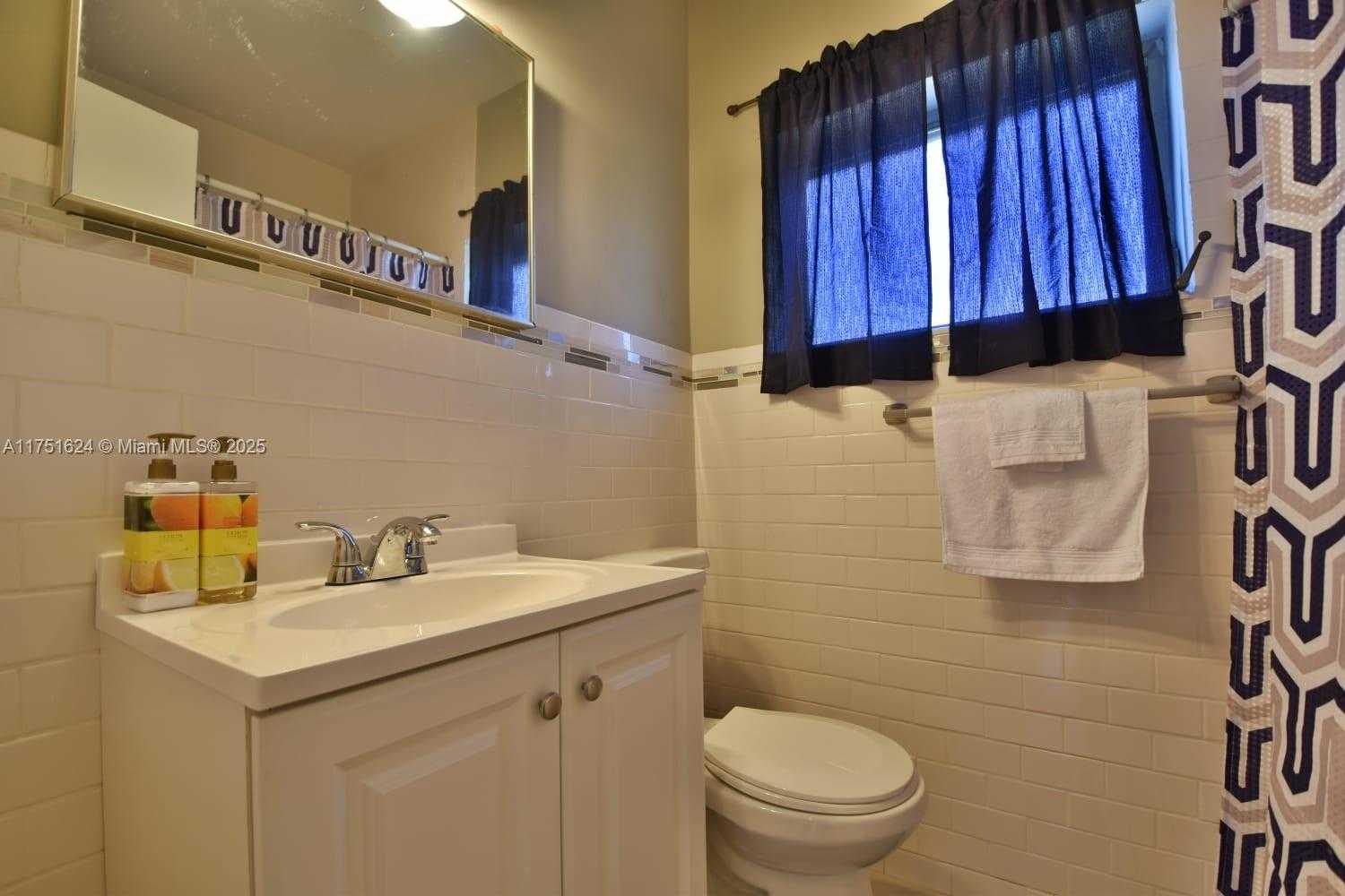 Small Image of 250 SOUTH EAST PARK ST #1-6, Dania Beach Number 50