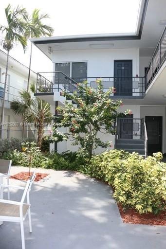 Small Image of 8320 Harding Ave, Miami Beach, FL 33141, USA Number 6