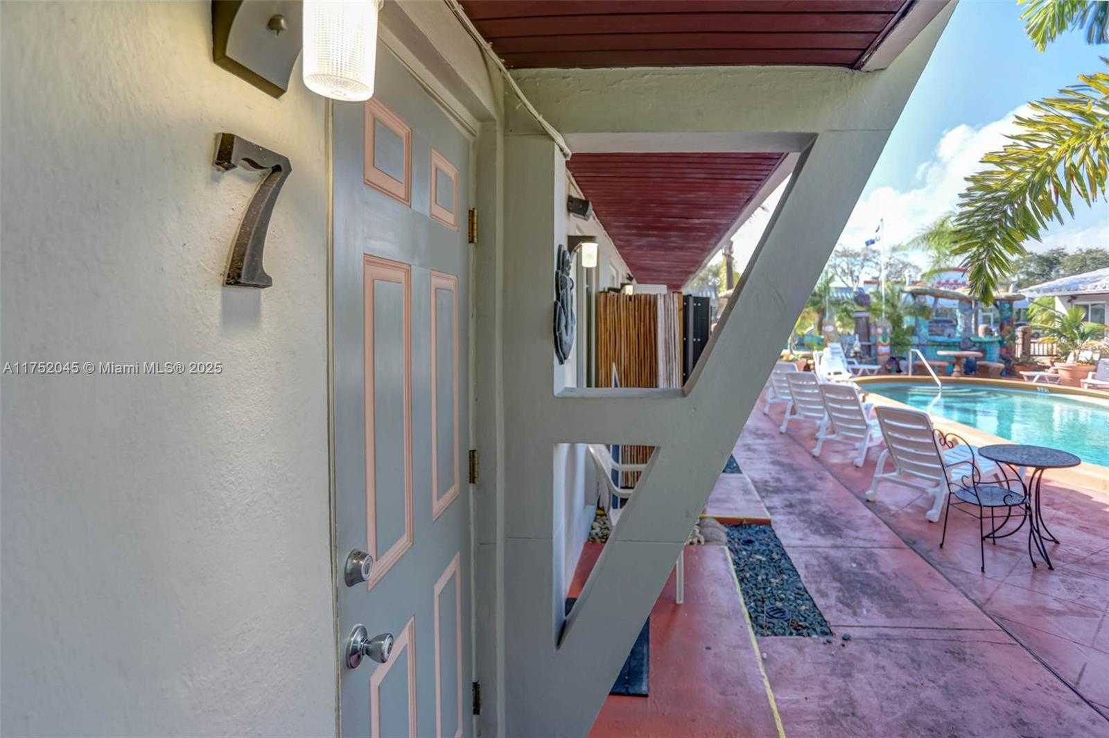 Small Image of 1419 SOUTH FEDERAL HWY, Hollywood Number 21