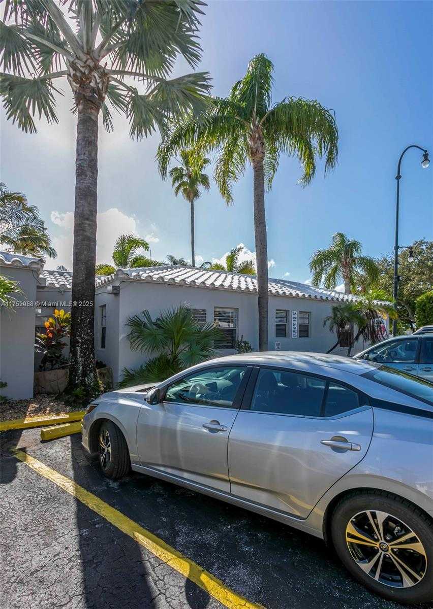 Small Image of 1411 SOUTH FEDERAL HWY, Hollywood Number 22