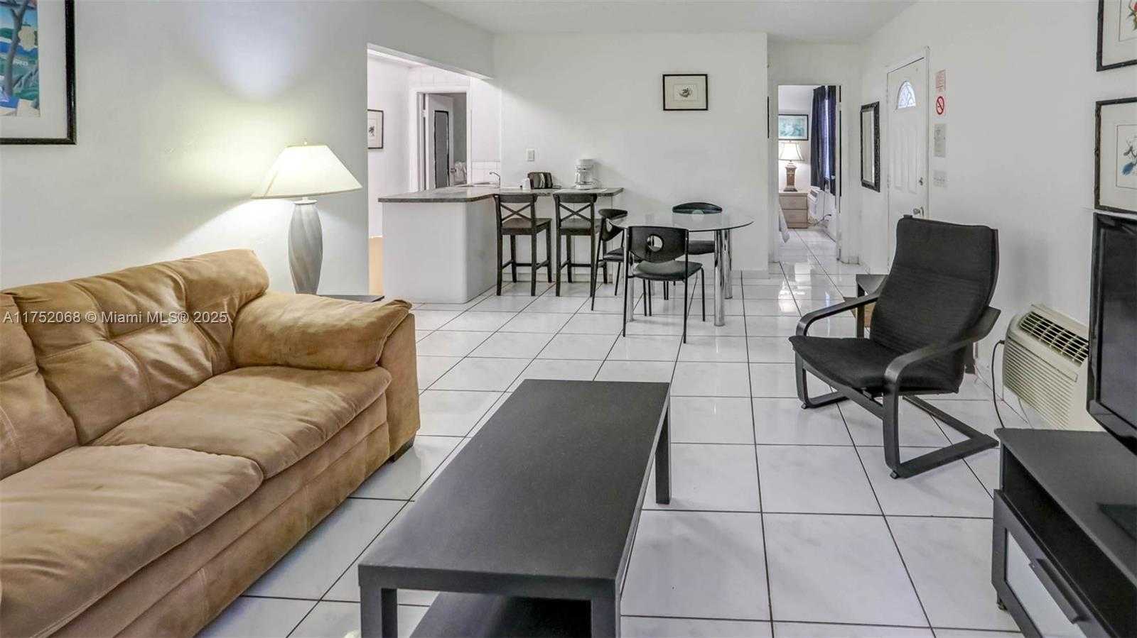 Small Image of 1411 SOUTH FEDERAL HWY, Hollywood Number 50