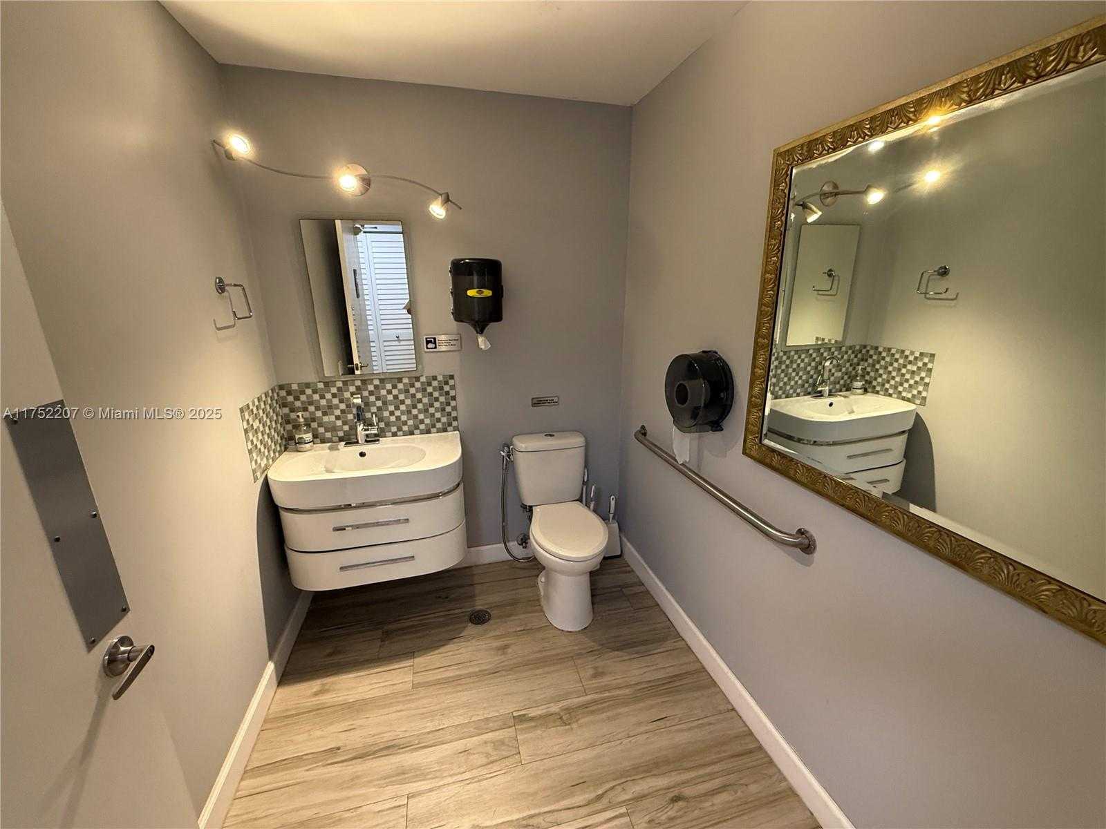 Small Image of 11467 NORTH WEST 34TH ST #11467, Doral Number 5