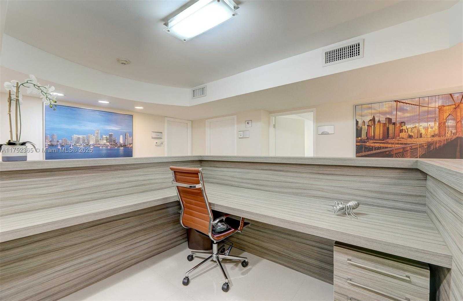 Small Image of 825 BRICKELL BAY DR #246-3, Miami Number 14