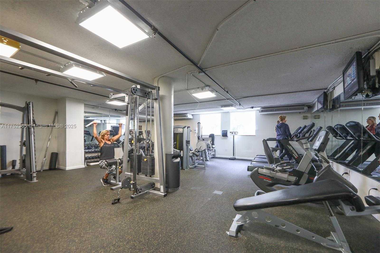 Small Image of 825 BRICKELL BAY DR #246-3, Miami Number 25