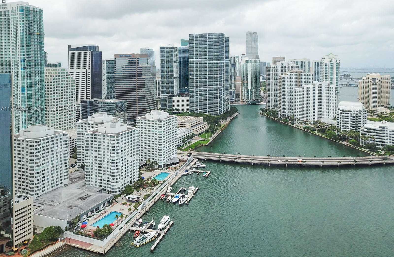 Small Image of 825 BRICKELL BAY DR #246-3, Miami Number 26