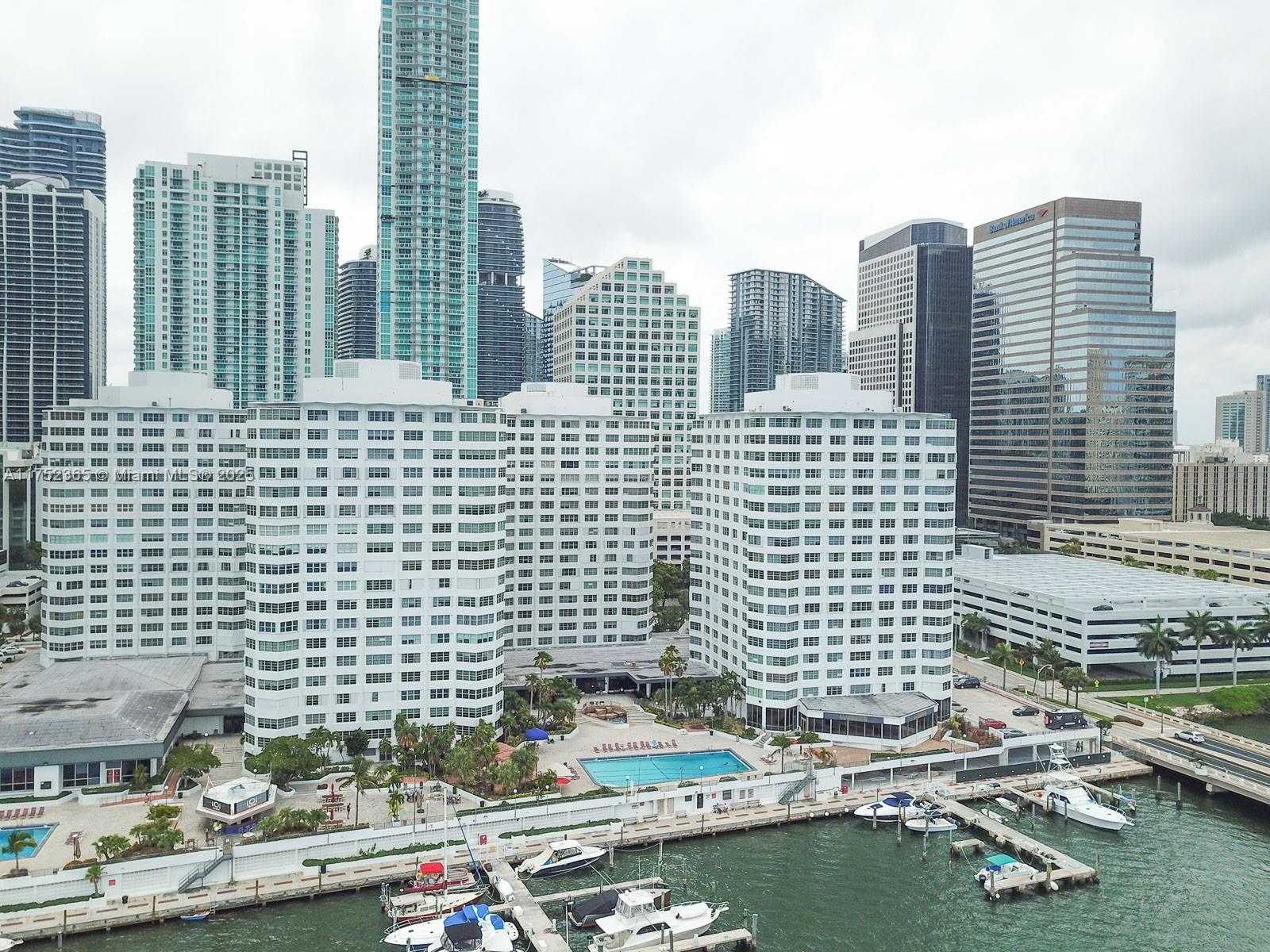 Small Image of 825 BRICKELL BAY DR #246-3, Miami Number 27