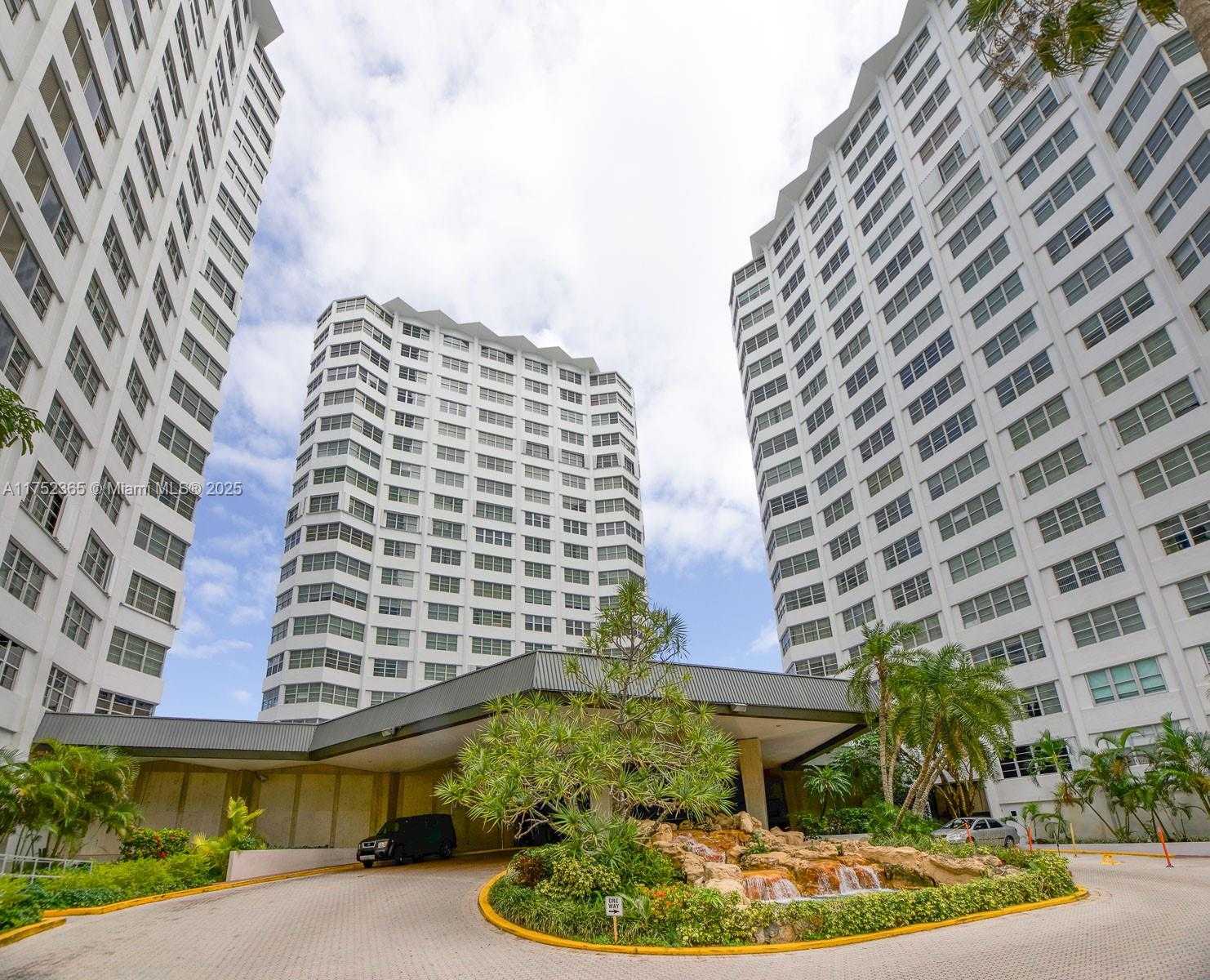 Small Image of 825 BRICKELL BAY DR #246-3, Miami Number 6