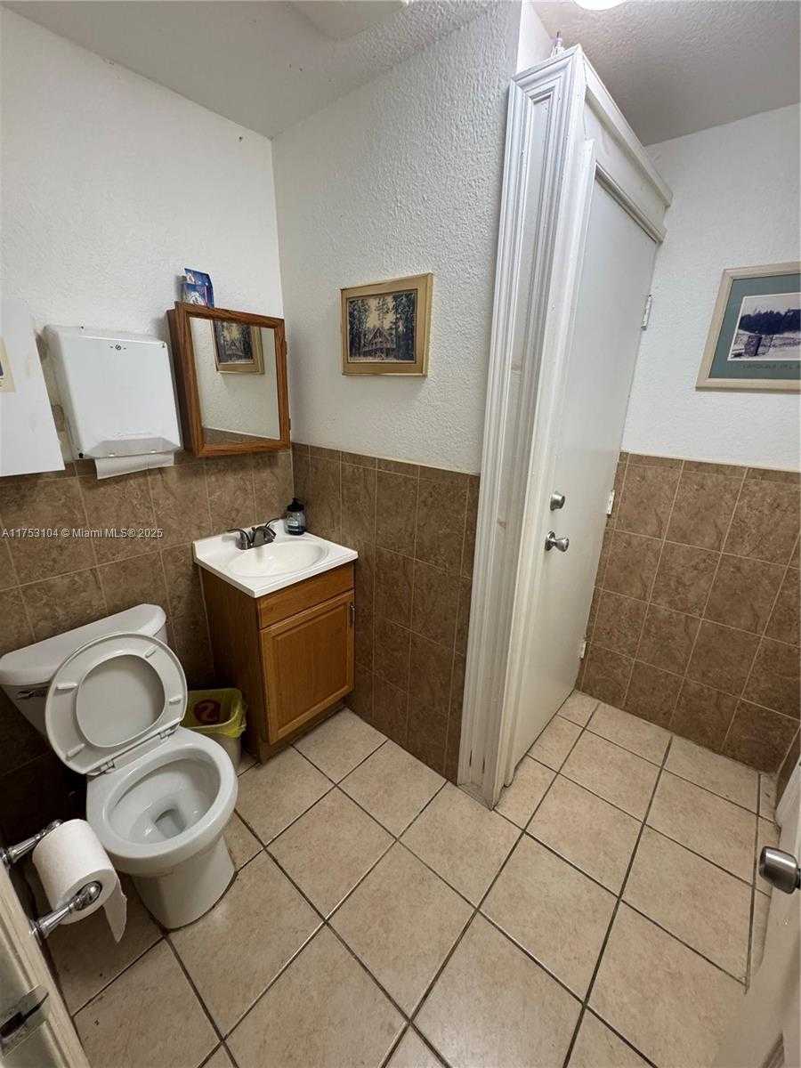 Small Image of 501 EAST 9TH ST, Hialeah Number 17