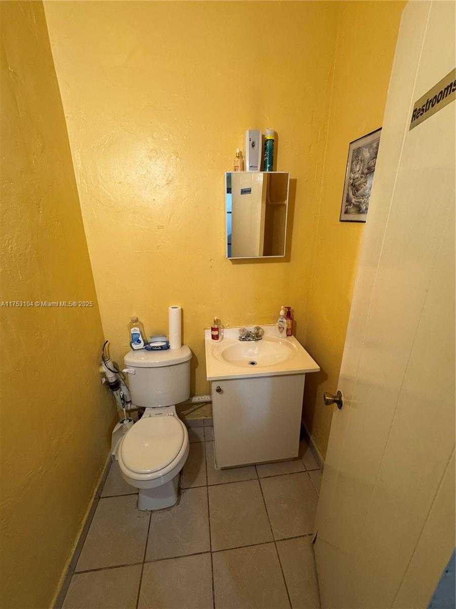 Small Image of 501 EAST 9TH ST, Hialeah Number 22