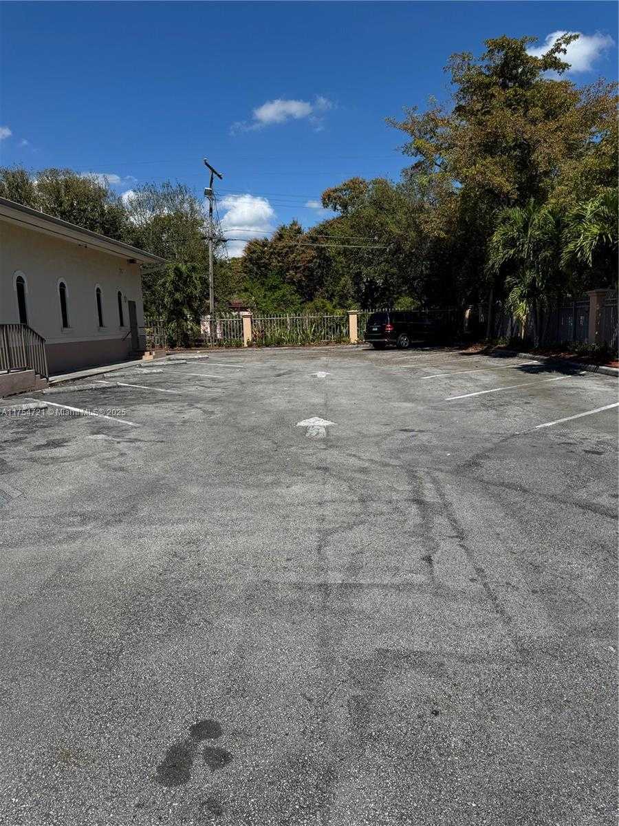 Small Image of 1595 NORTH WEST 119TH ST, North Miami Number 6