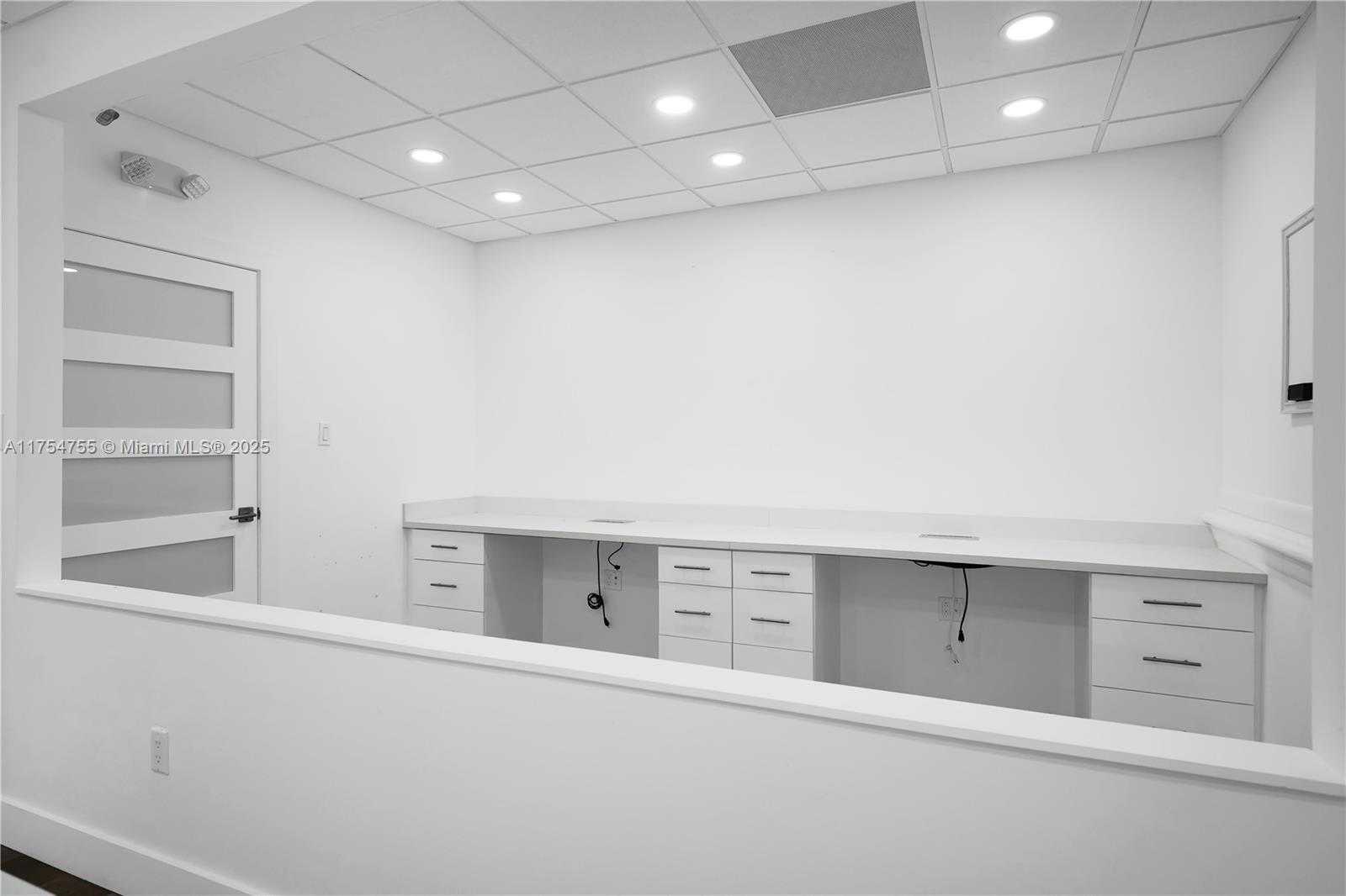 Imagen de Pequeño Objeto