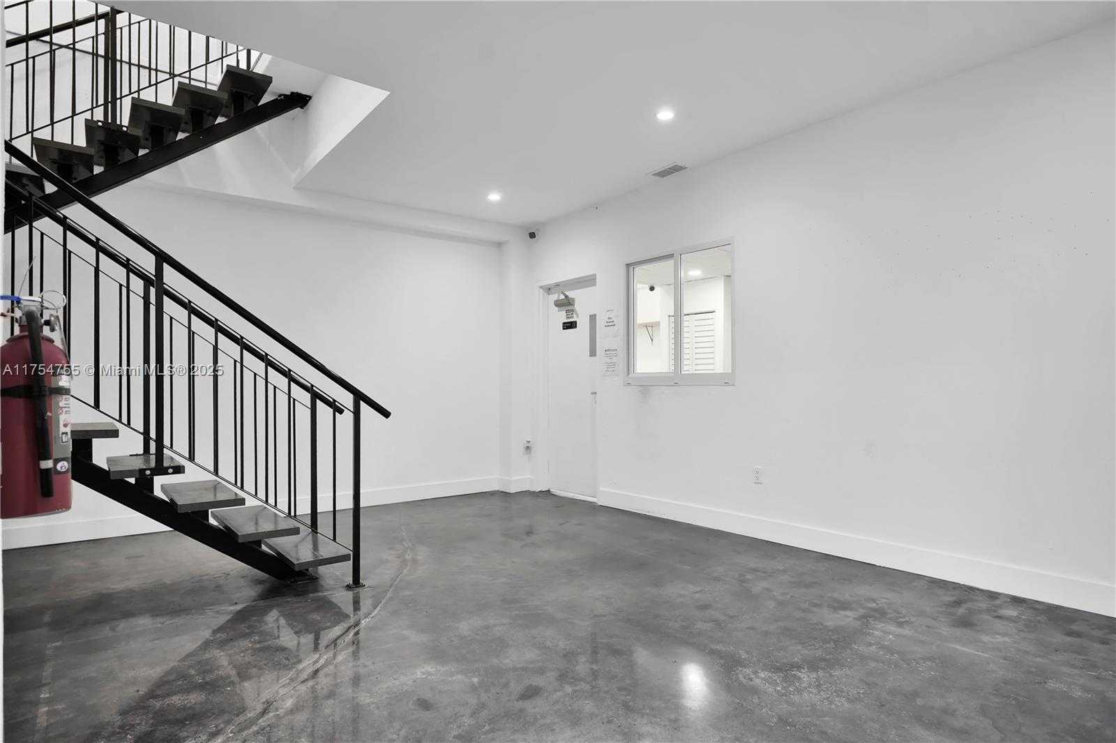 Imagen de Pequeño Objeto