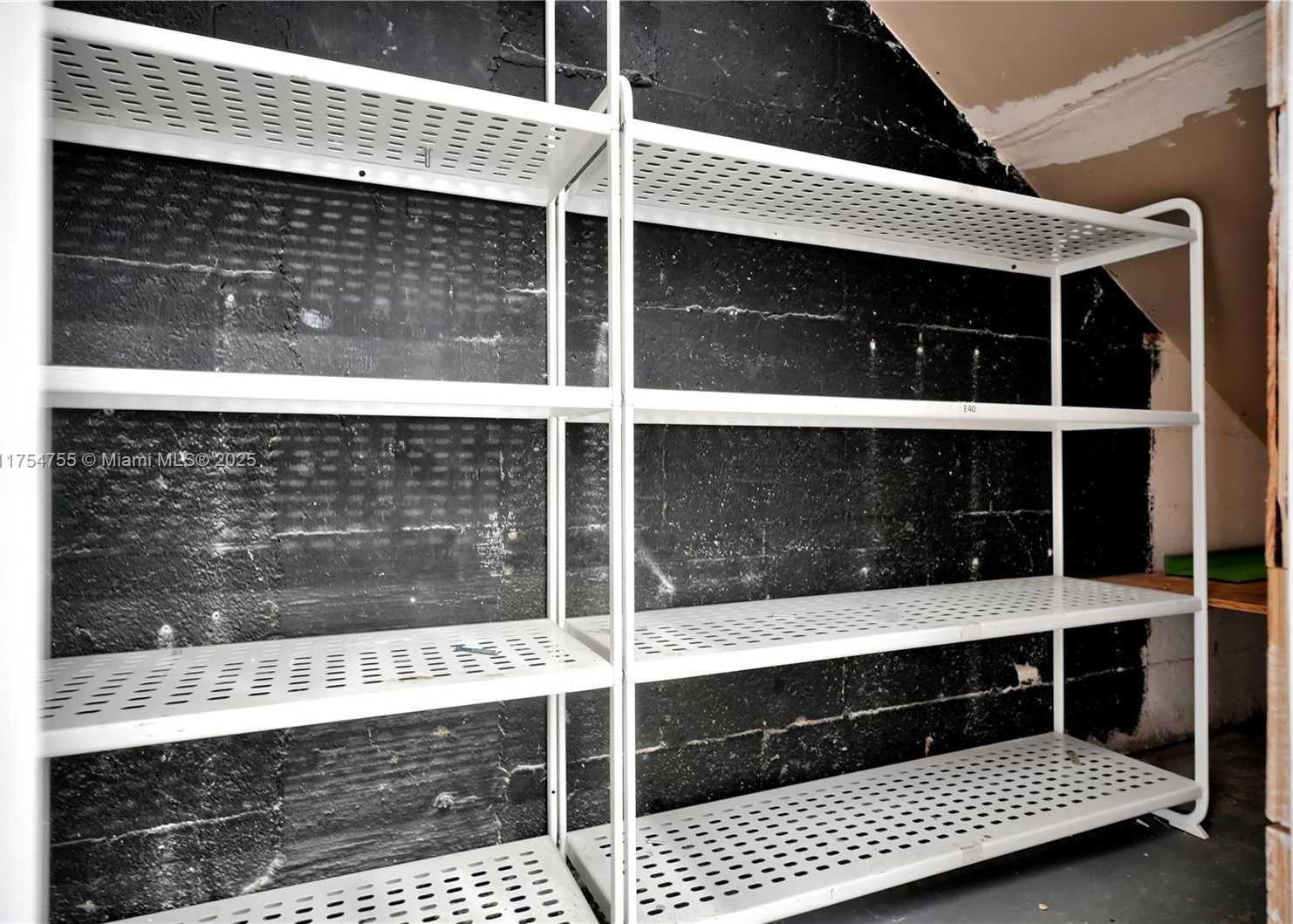 Imagen de Pequeño Objeto