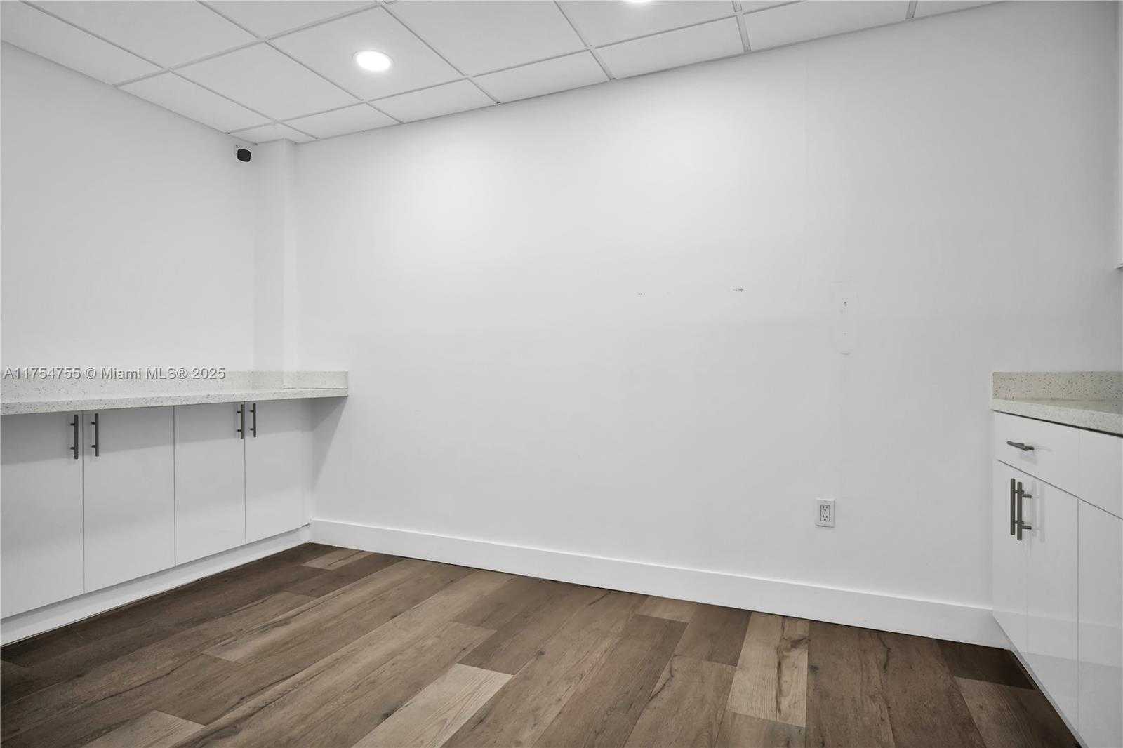 Imagen de Pequeño Objeto