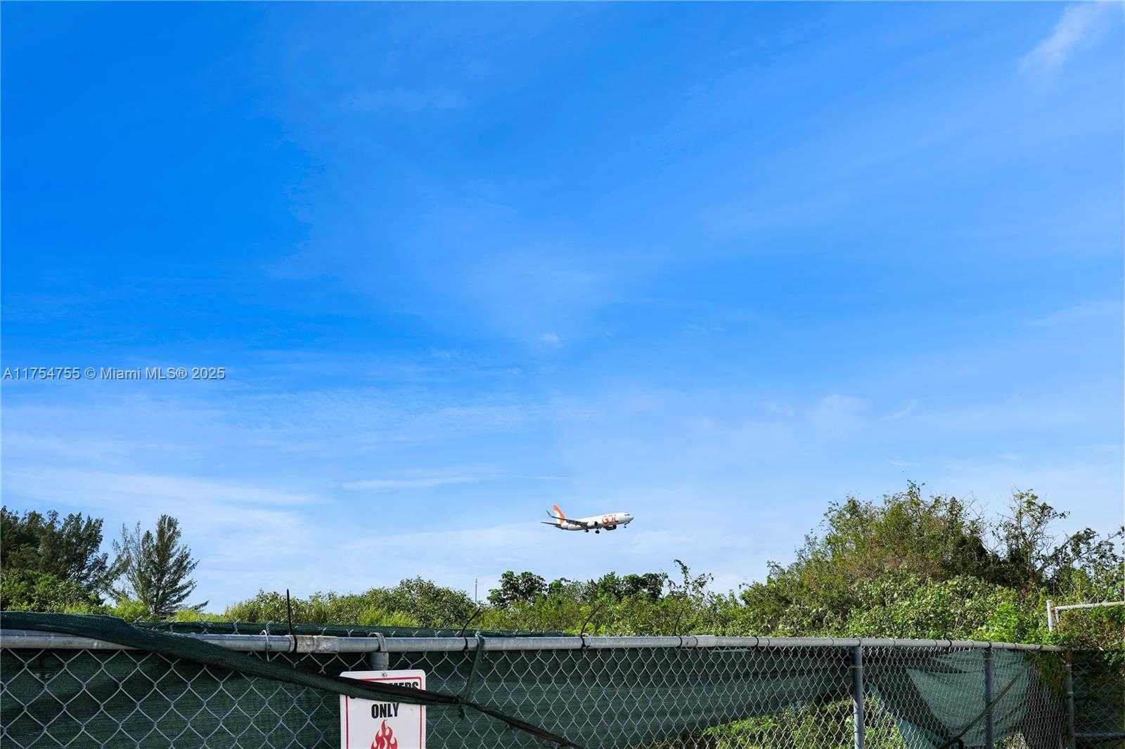 Imagen de Pequeño Objeto