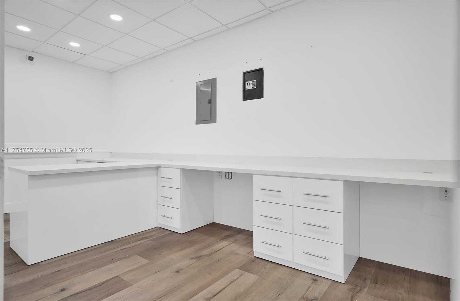 Imagen de Pequeño Objeto