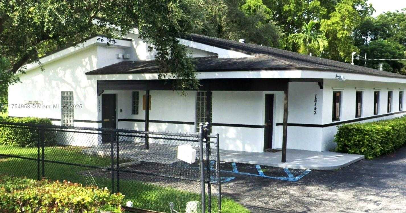 Small Image of 18140 SOUTH WEST 97TH AVE, Palmetto Bay Number 2