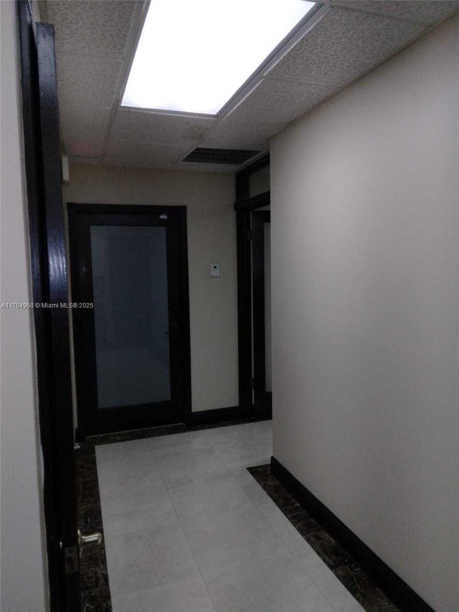Small Image of 18140 SOUTH WEST 97TH AVE, Palmetto Bay Number 20