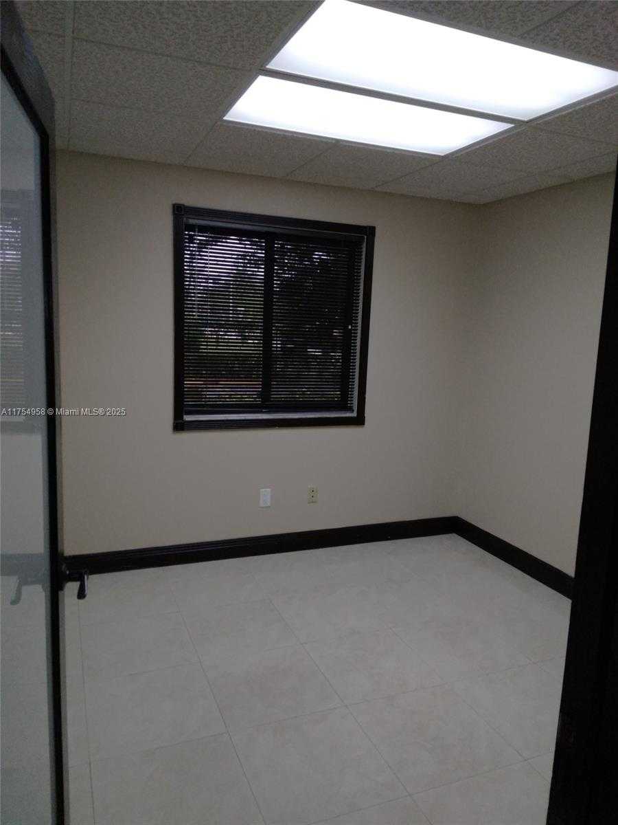 Small Image of 18140 SOUTH WEST 97TH AVE, Palmetto Bay Number 25