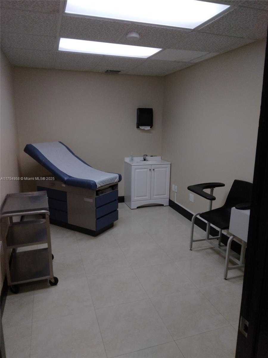 Small Image of 18140 SOUTH WEST 97TH AVE, Palmetto Bay Number 26
