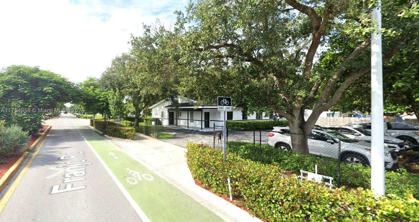 Small Image of 18140 SOUTH WEST 97TH AVE, Palmetto Bay Number 33