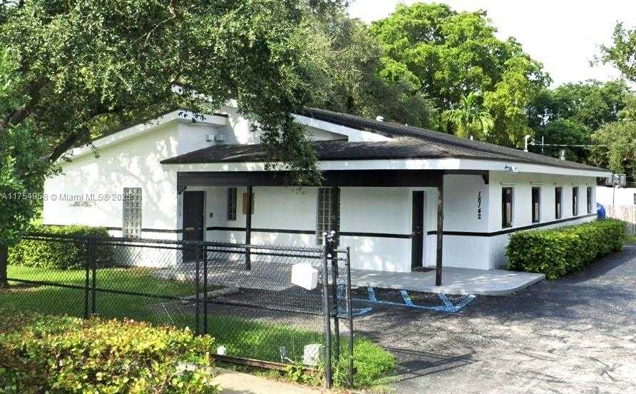 Small Image of 18140 SOUTH WEST 97TH AVE, Palmetto Bay Number 5
